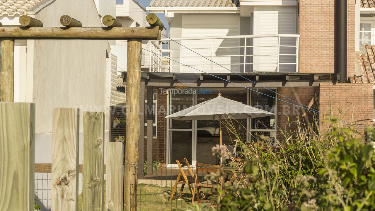 Casa para aluguel de temporada em Bombinhas (Canto Grande)