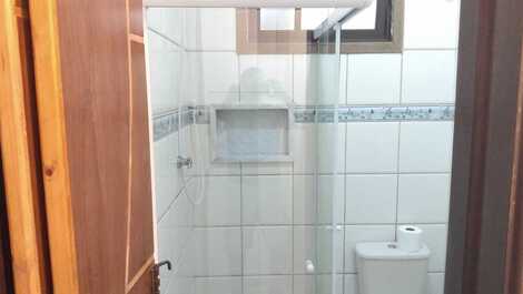 Banheiro social com box