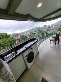 PRAIA DE BOMBAS PARA ALUGAR POR TEMPORADA 2 DORM.