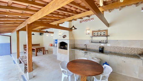 Casa Perola Itamambuca, air cond, pool, billiards, “foot in the sand” condom