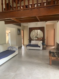 Casa Perola Itamambuca, ar cond, piscina, bilhar, “pé na areia” condom