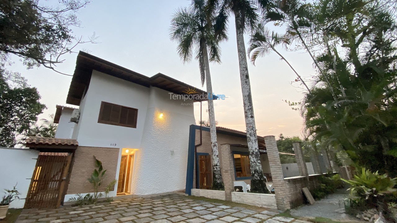 House for vacation rental in Ubatuba (Praia de Itamambuca)