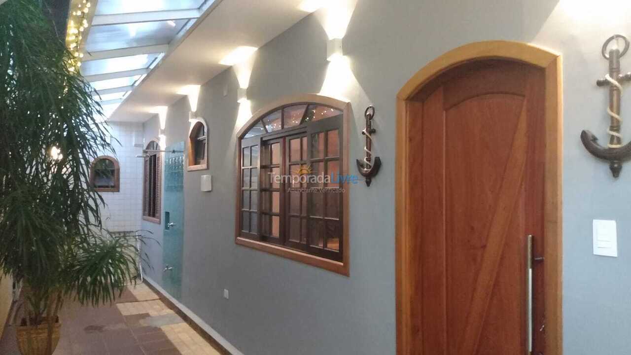 House for vacation rental in Guarujá (Tombo)