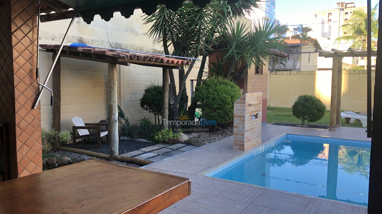 Casa para aluguel de temporada em Guarapari (Praia do Morro)