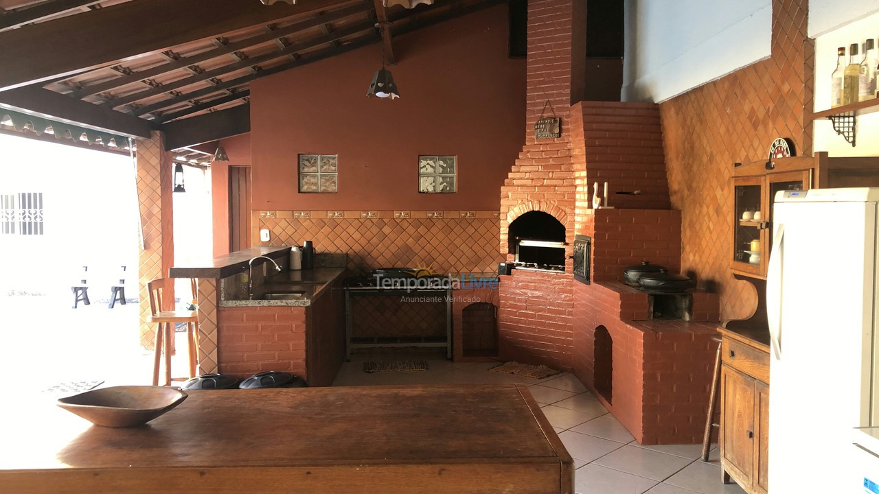 Casa para aluguel de temporada em Guarapari (Praia do Morro)