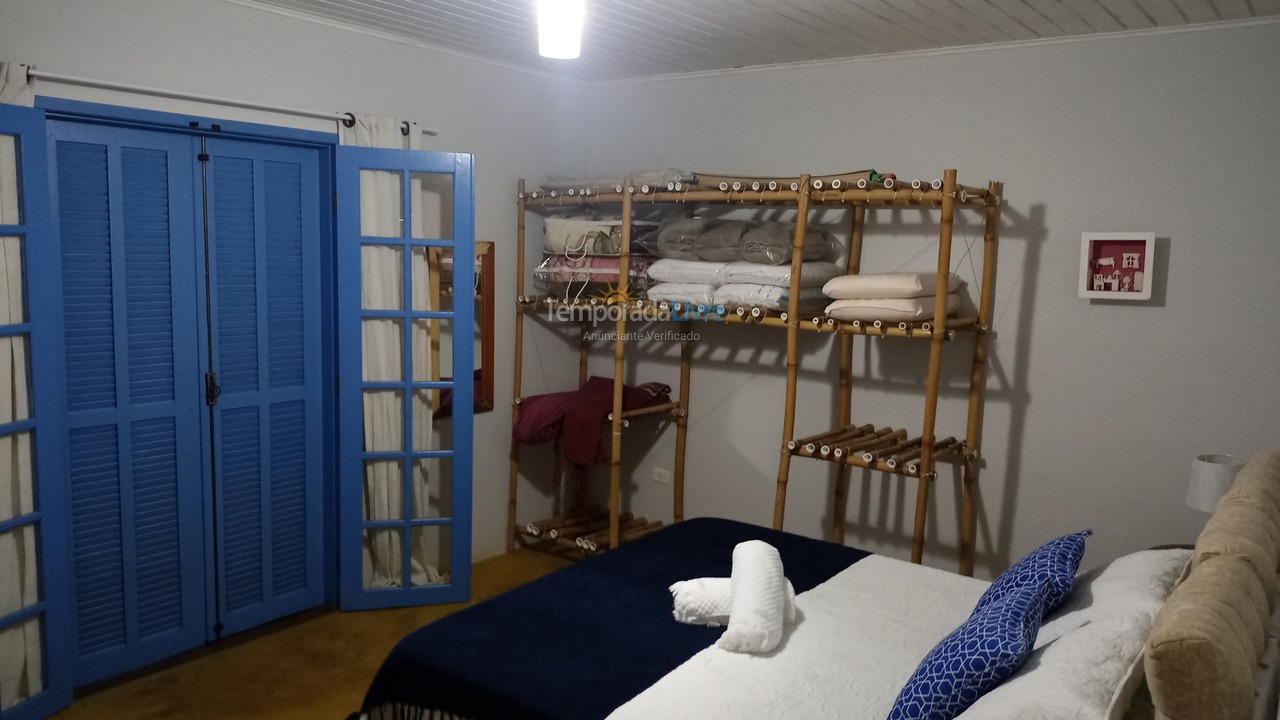 Casa para aluguel de temporada em São José dos Campos (Sao Francisco Xavier)