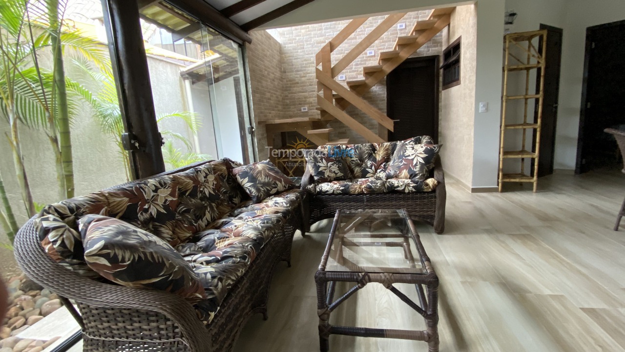 Casa para aluguel de temporada em Guaratuba (Barra do Saí)