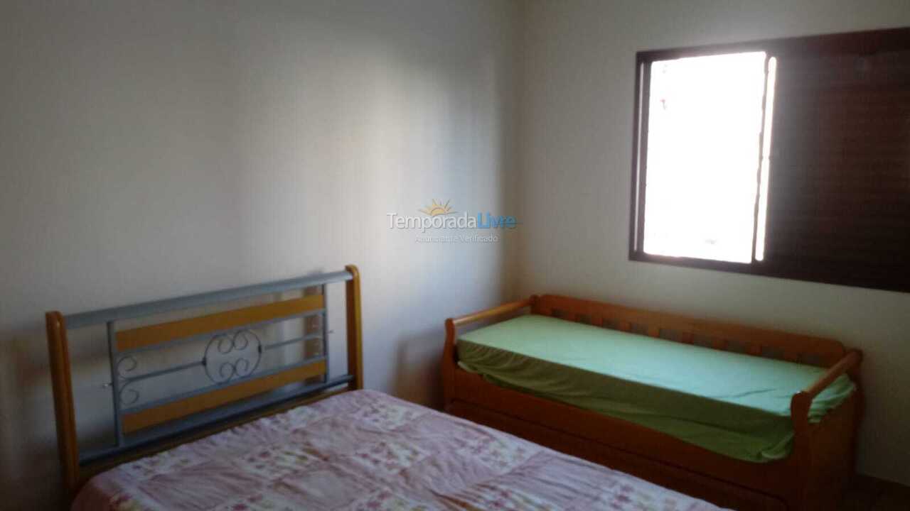 Apartamento para aluguel de temporada em Praia Grande (Guilhermina)