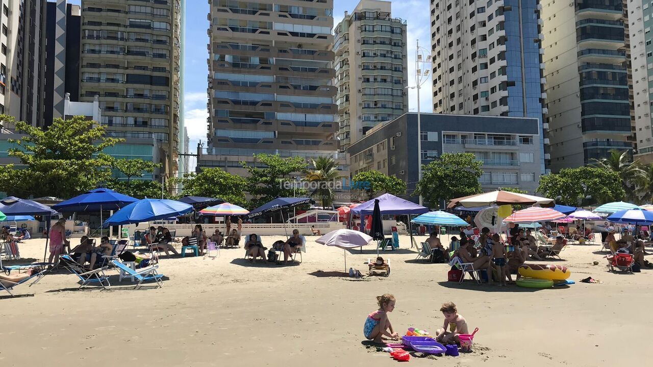Apartamento para aluguel de temporada em Balneário Camboriú (Praia Central)