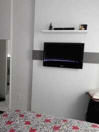 BEAUTIFUL 2 BEDROOM FIT NEAR SHOPPING RUSSI RUSSI