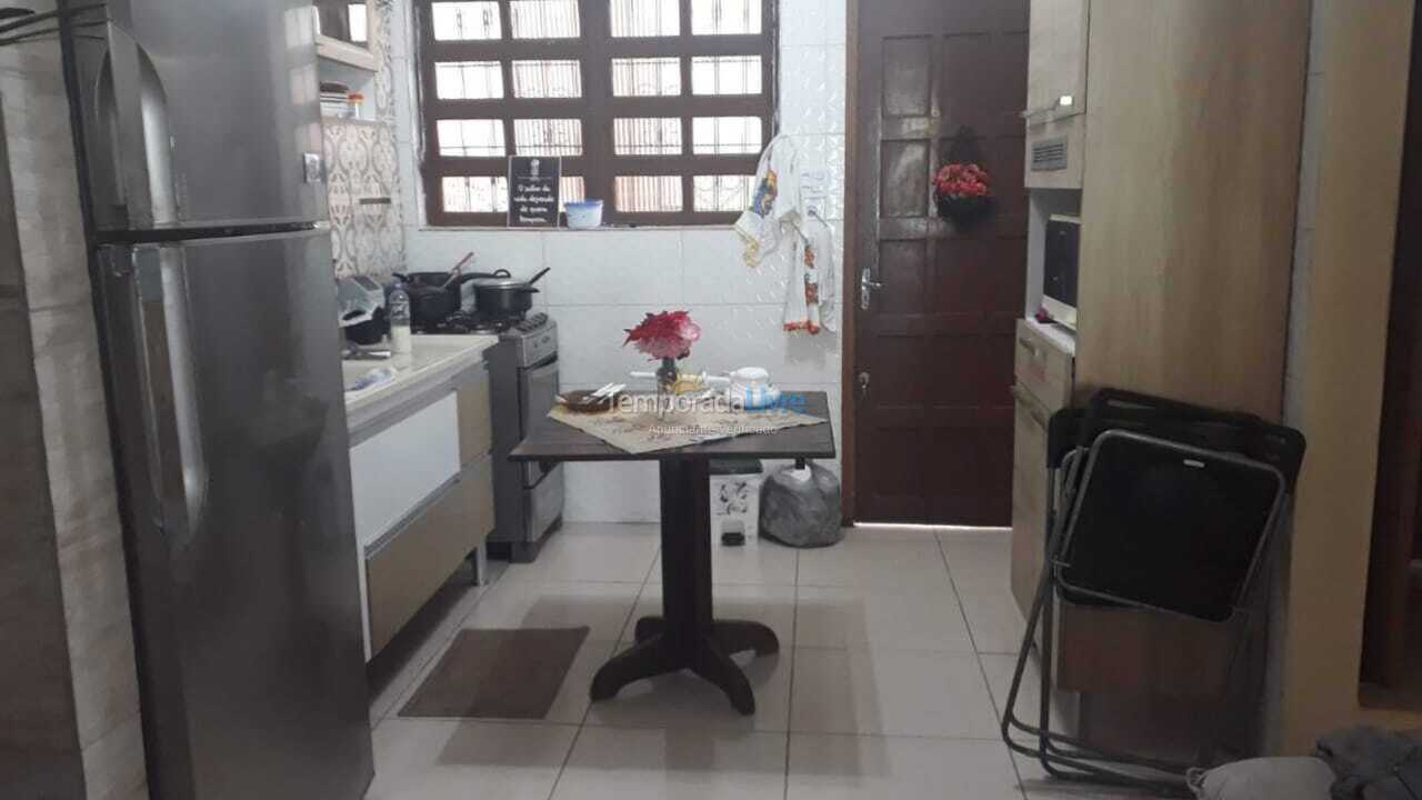 Casa para alquiler de vacaciones em Mongaguá (Balneario Itaoca)