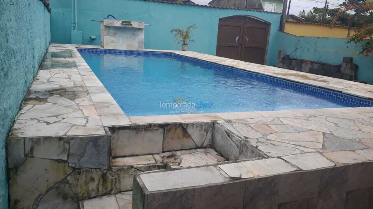 Casa para alquiler de vacaciones em Mongaguá (Balneario Itaoca)