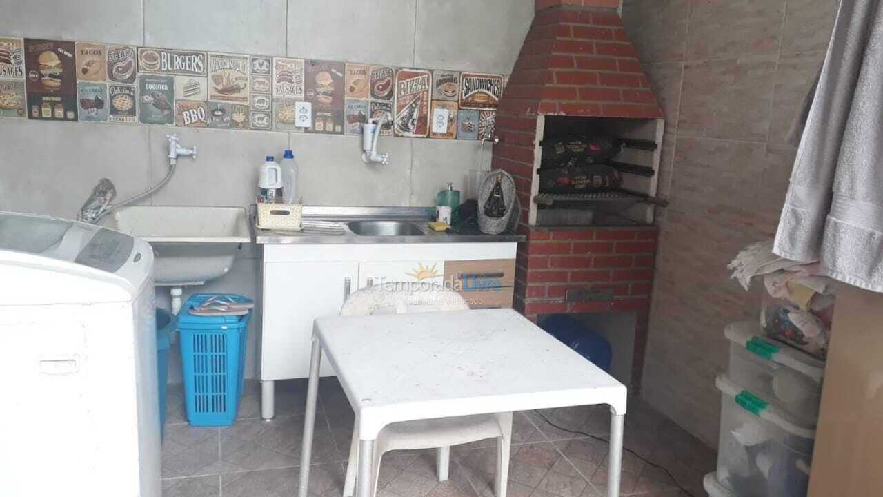 Casa para alquiler de vacaciones em Mongaguá (Balneario Itaoca)