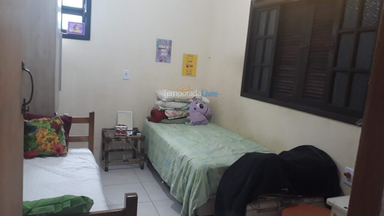 Casa para alquiler de vacaciones em Mongaguá (Balneario Itaoca)