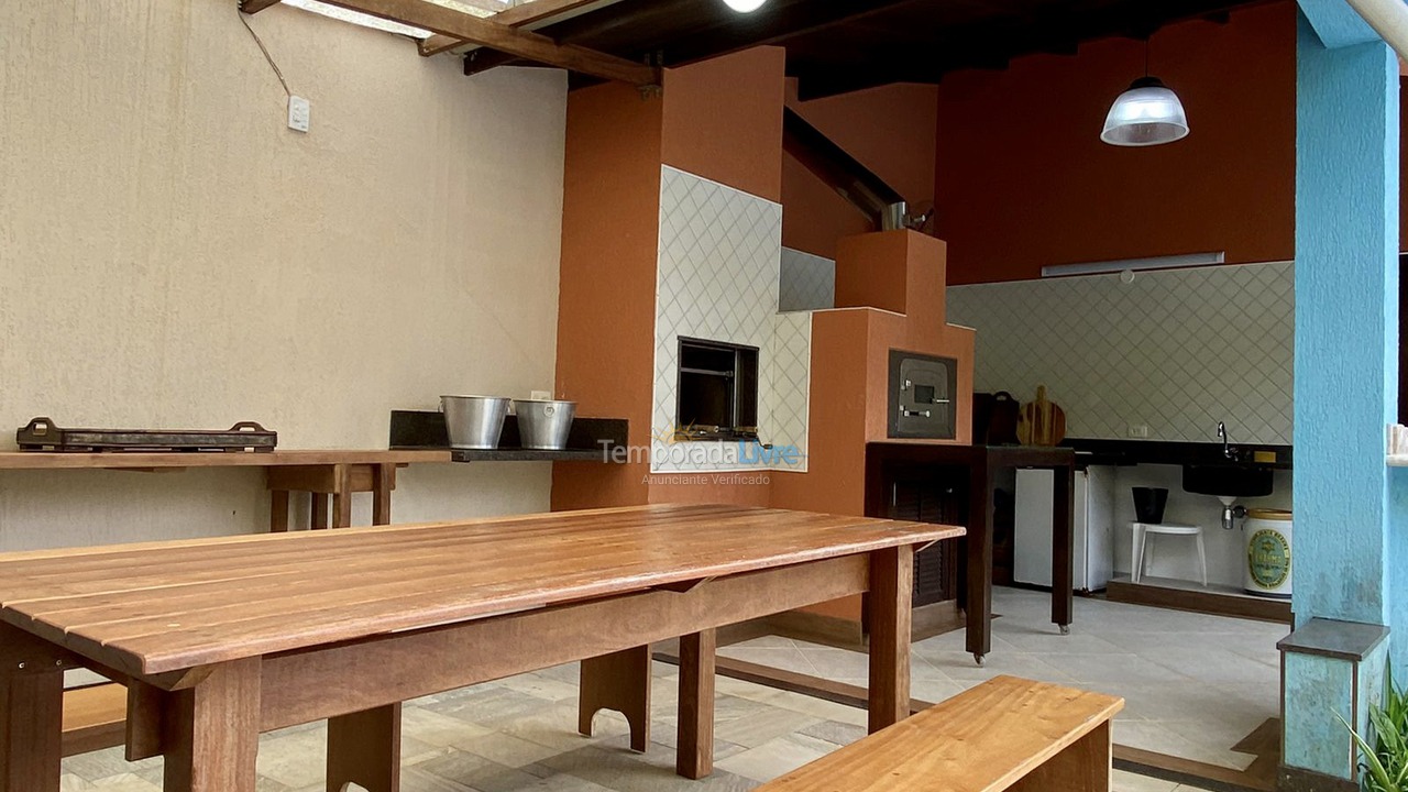 Casa para alquiler de vacaciones em São Sebastião (Praia da Jureia)