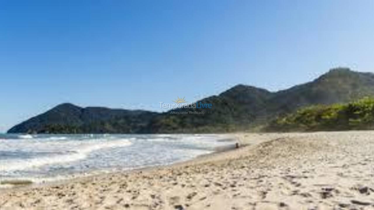 Casa para aluguel de temporada em Bertioga (Vista Linda)