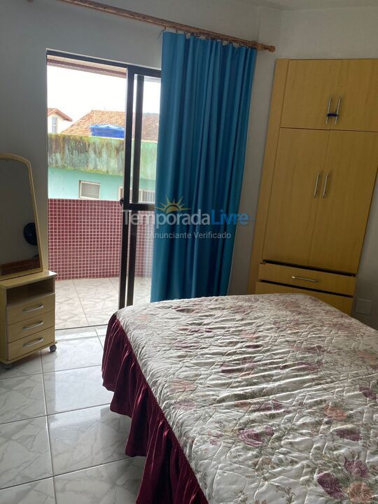 Apartment for vacation rental in Matinhos (Balneário Ipacaraí)