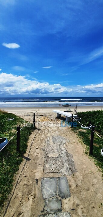 Apartment for vacation rental in Matinhos (Balneário Ipacaraí)