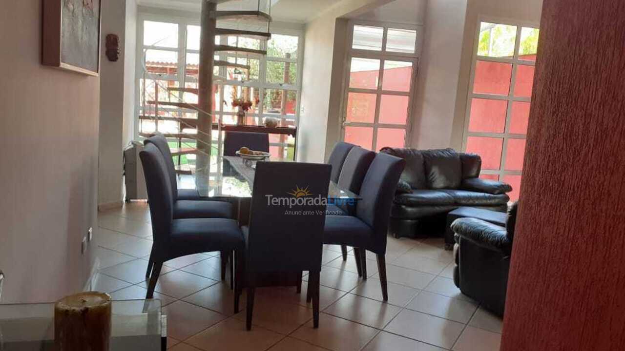 Casa para aluguel de temporada em Bertioga (Condominio Morada da Praia)