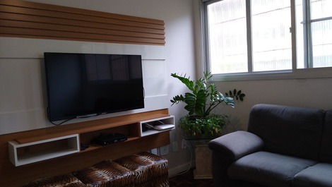 Temporada 03 qtos, 02 wc Mob. 05 minutos praia Itaparica andando!!!