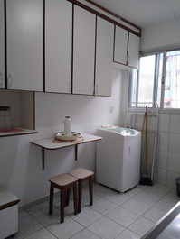 Temporada 02 qtos, 01 wc Mob. 05 minutos praia Itaparica andando!!!