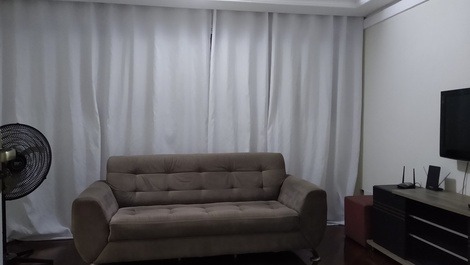 Temporada 03 habitaciones, 01 wc Mob. 05 minutos caminando playa Itaparica !!!