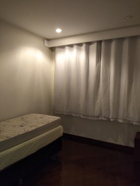 Temporada 03 habitaciones, 01 wc Mob. 05 minutos caminando playa Itaparica !!!