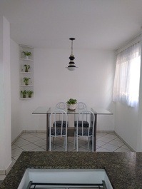 Temporada 03 habitaciones, 01 wc Mob. 05 minutos caminando playa Itaparica !!!