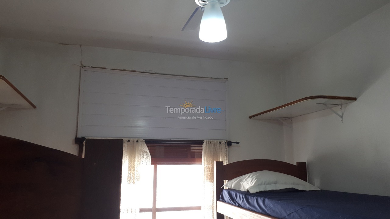 Casa para aluguel de temporada em Ubatuba (Lagoinha)
