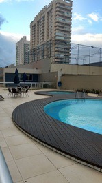 Temporada 03 qtos Edificio Amueblado frente a Praia Itaparica !!!