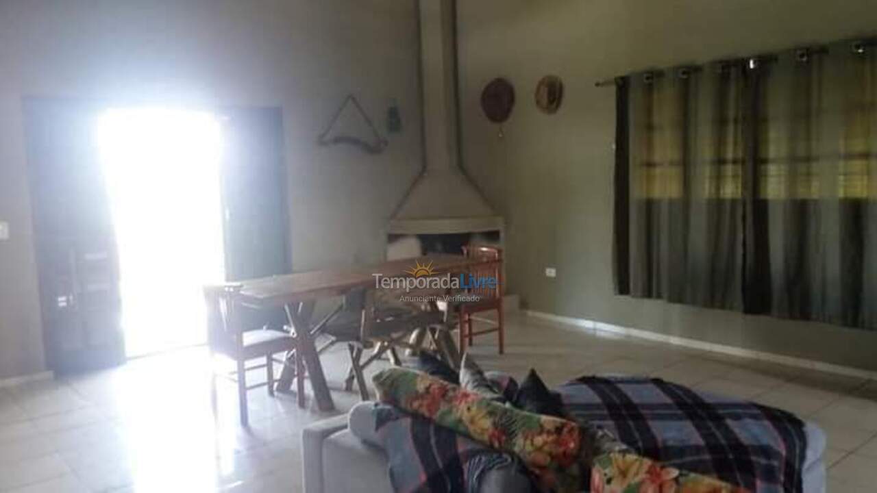 Chácara / sítio para aluguel de temporada em São José dos Campos (Buquirinha)