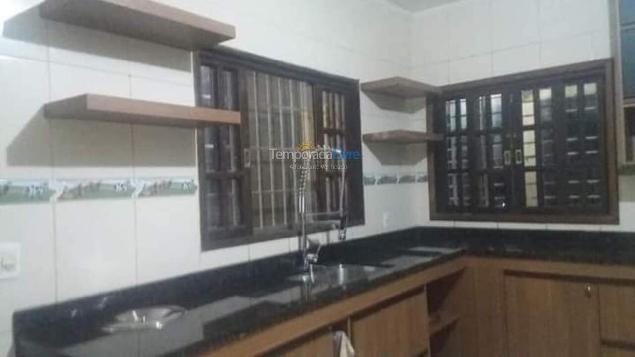 Chácara / sítio para aluguel de temporada em São José dos Campos (Buquirinha)