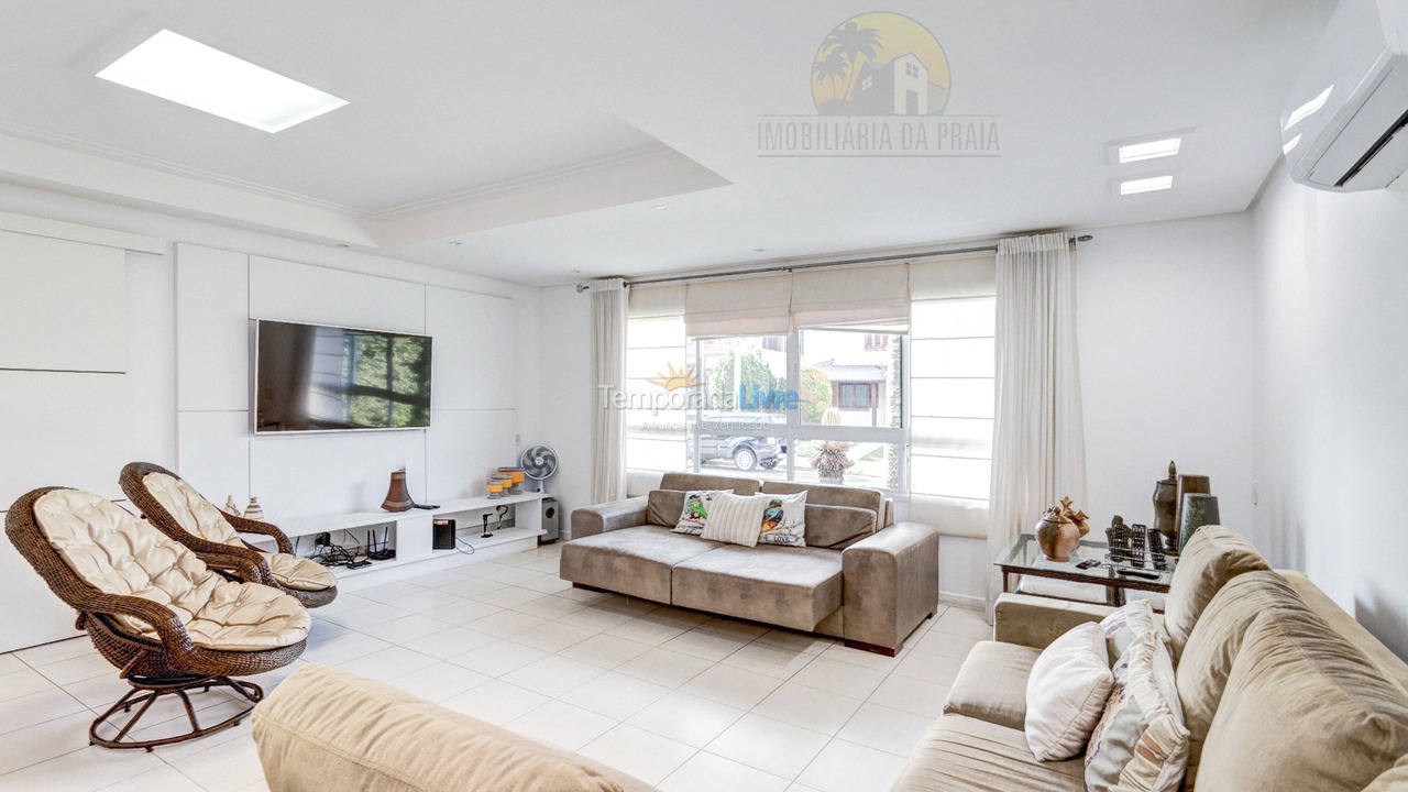 Casa para aluguel de temporada em Florianopolis (Jurerê Internacional)