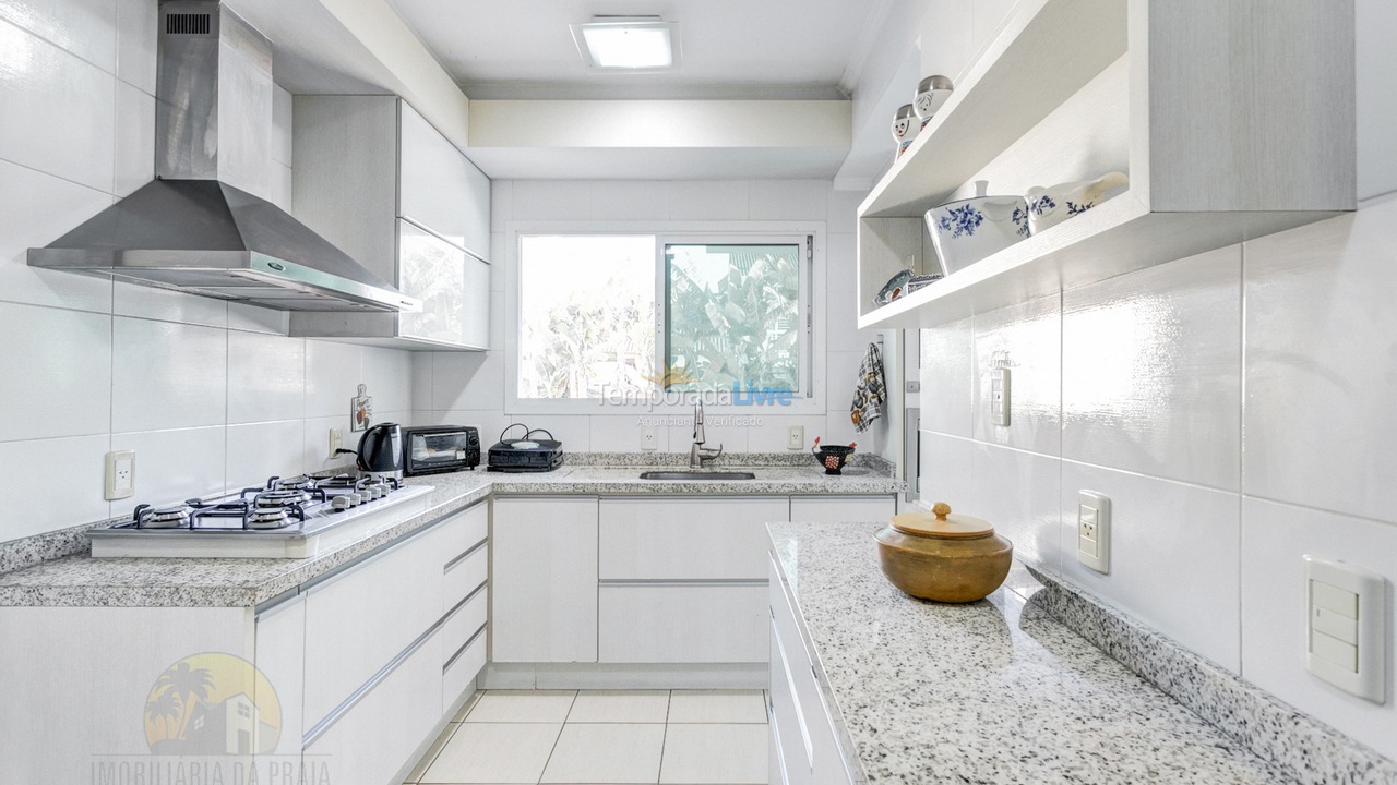 Casa para aluguel de temporada em Florianopolis (Jurerê Internacional)