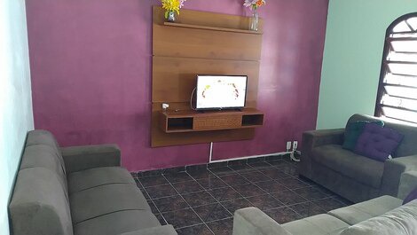 Beautiful house with wi-fi and swimming pool 380m from the beach