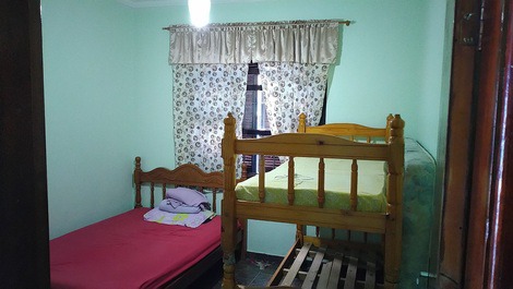 Beautiful house with wi-fi and swimming pool 380m from the beach