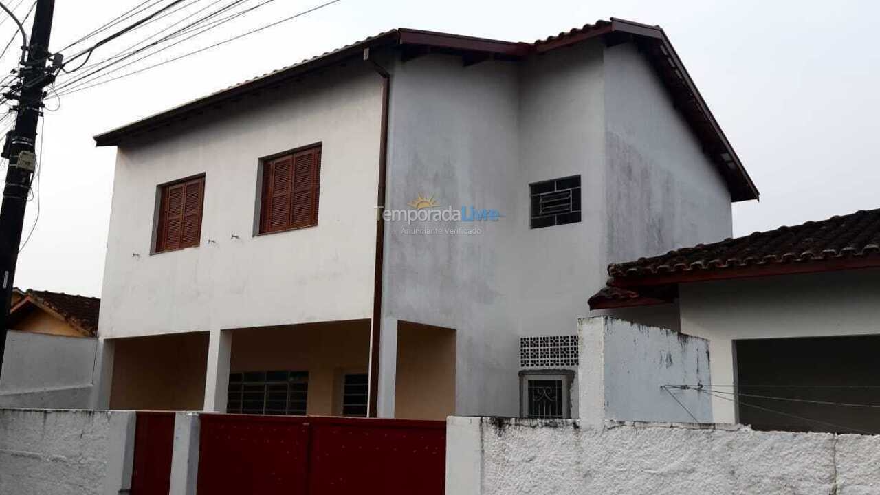 Casa para alquiler de vacaciones em Ubatuba (Centro)