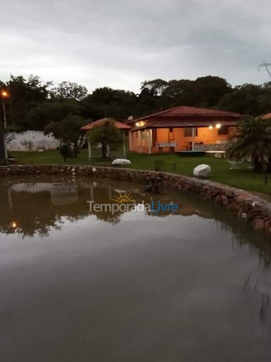 Granja para alquiler de vacaciones em Atibaia (Vitoria Regia)
