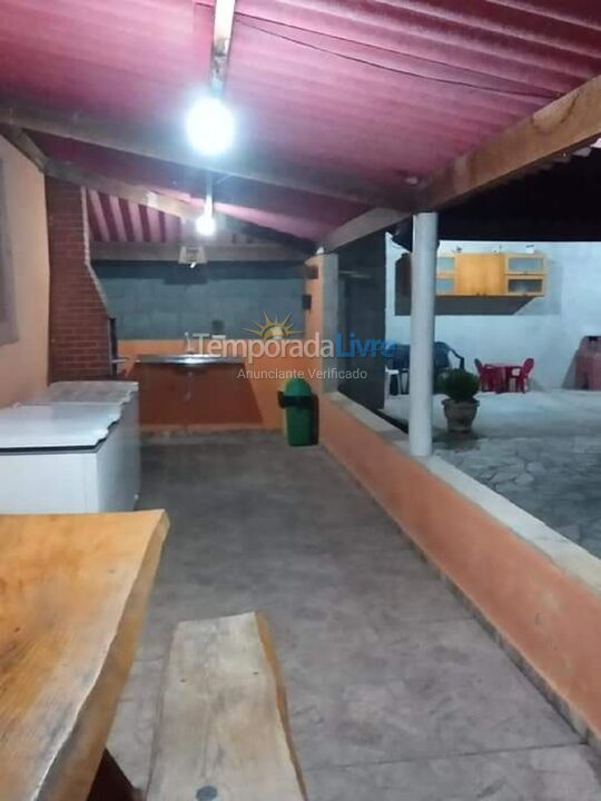 Granja para alquiler de vacaciones em Atibaia (Vitoria Regia)