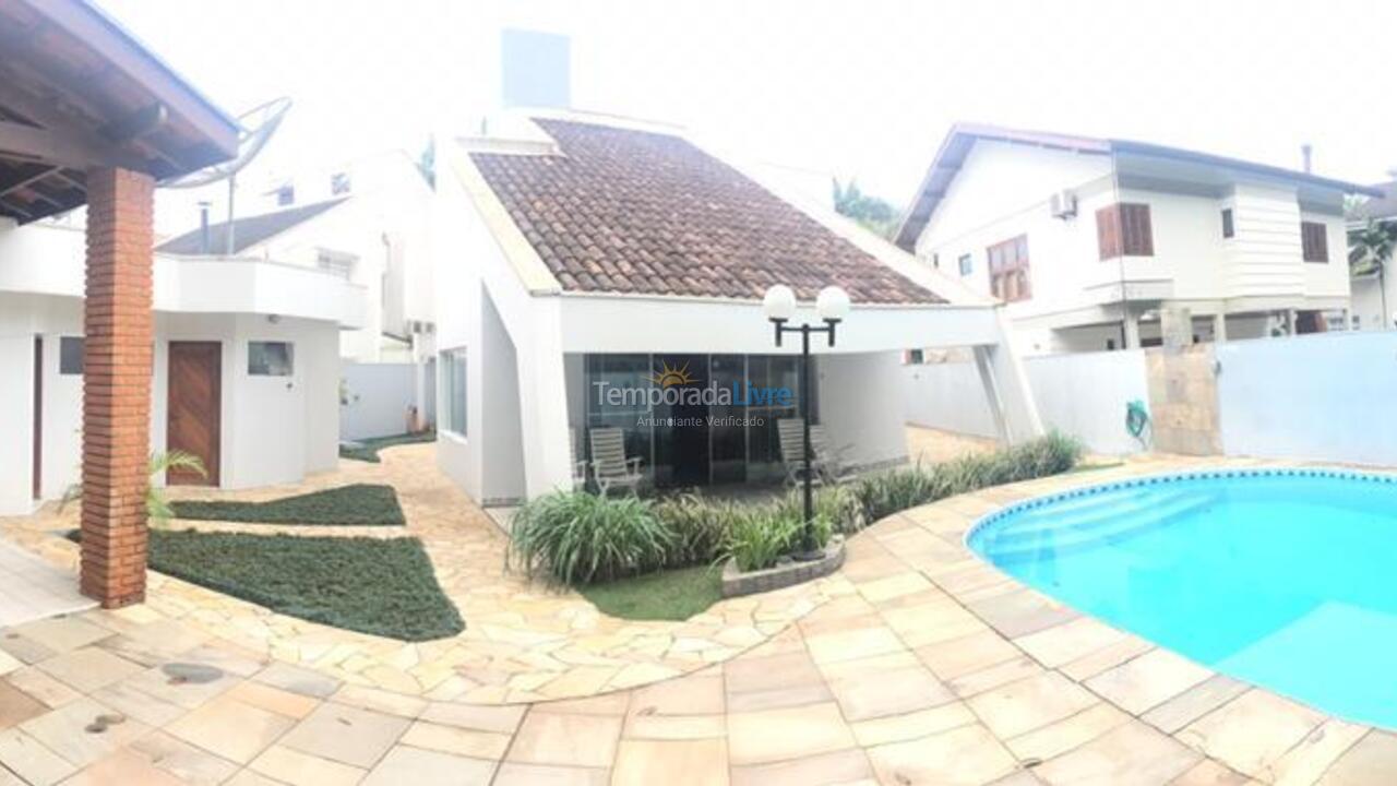 Casa para alquiler de vacaciones em Bertioga (Riviera de São Lourenço)