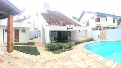 Casa con 4 suites - Módulo Riviera 19