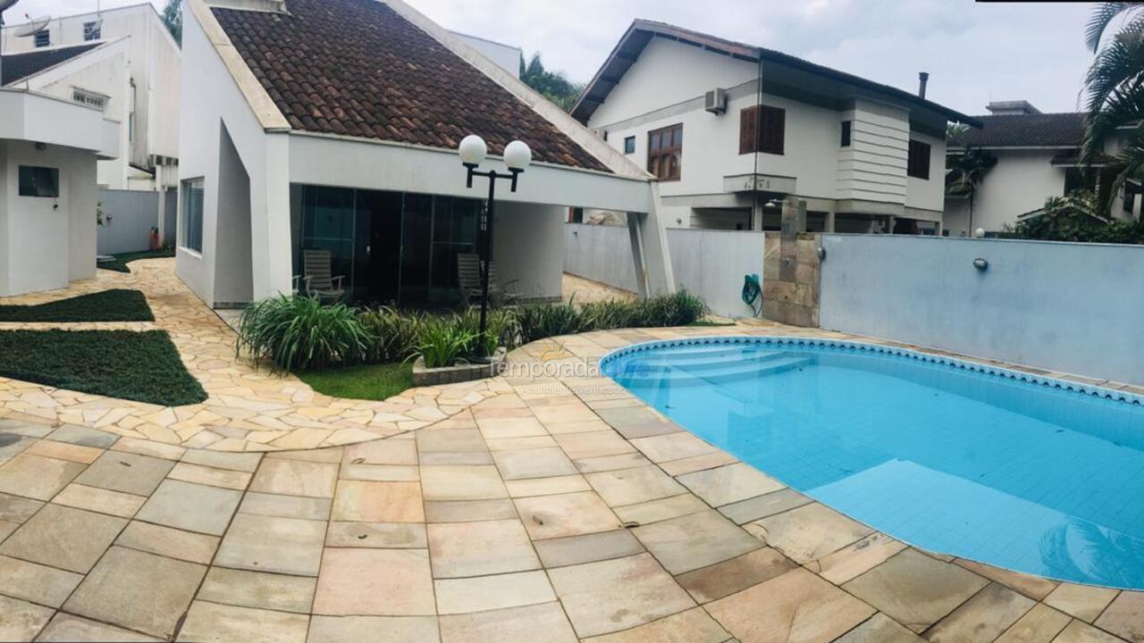 Casa para alquiler de vacaciones em Bertioga (Riviera de São Lourenço)