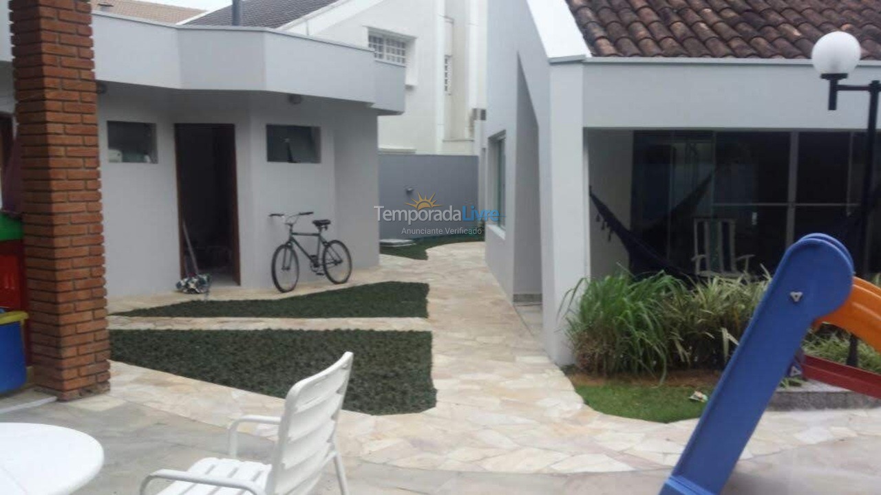 Casa para alquiler de vacaciones em Bertioga (Riviera de São Lourenço)