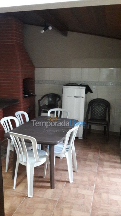 Casa para aluguel de temporada em Bertioga (Vista Linda)