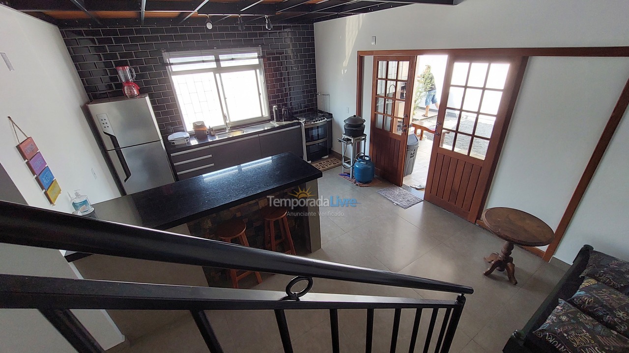 Casa para aluguel de temporada em Palhoça (Praia do Sonho)