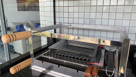 Beautiful Front View Gourmet Balcony Pé na Areia