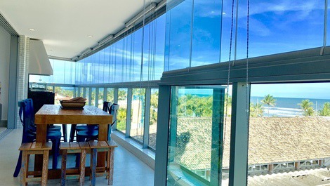 Beautiful Front View Gourmet Balcony Pé na Areia