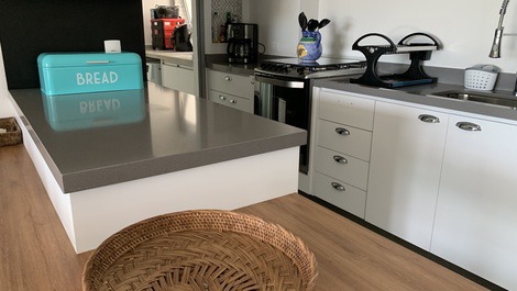 Beautiful Front View Gourmet Balcony Pé na Areia