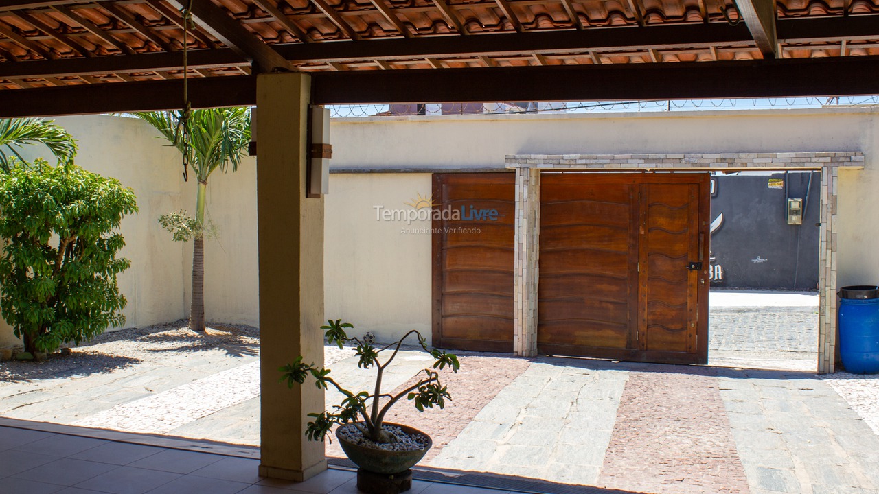 Casa para aluguel de temporada em Paraipaba (Lagoinha)