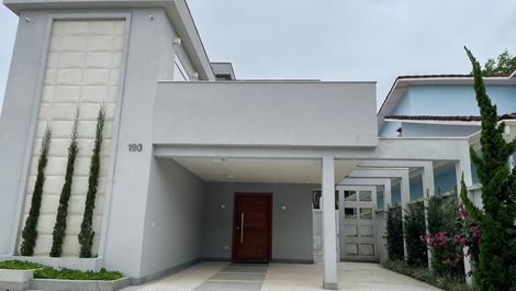 Cozy family retreat on the Riviera